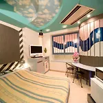 Hotel Crystal (Adults Only)