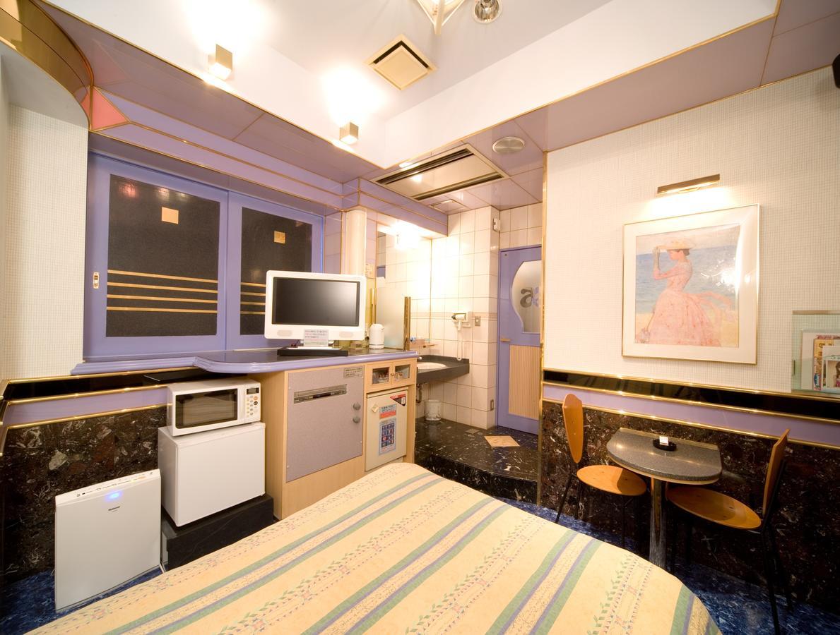 Crystal (adults Only) Prefektura Tokio
